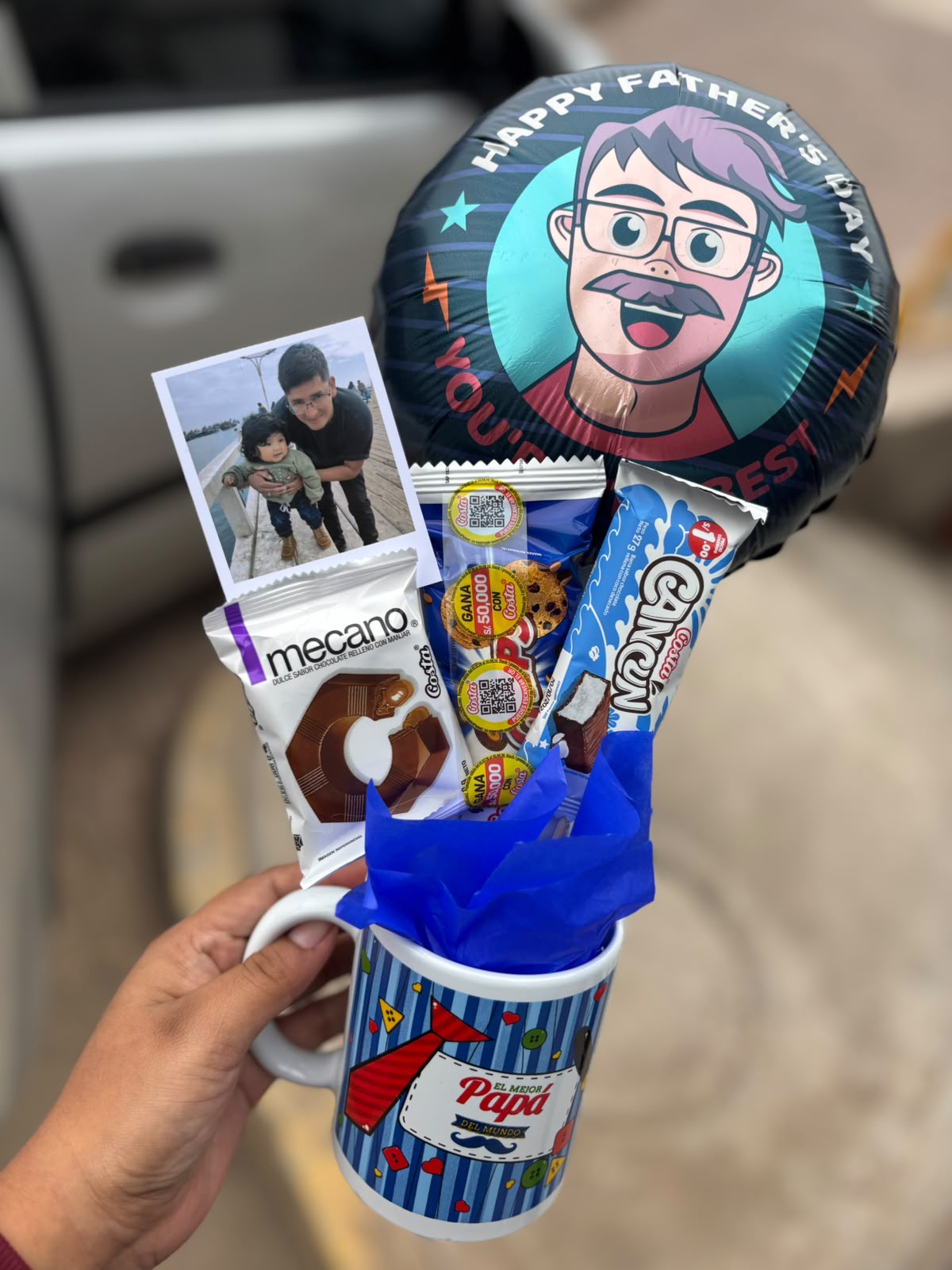 Bouquet de regalo azul con Stitch y detalles personalizados